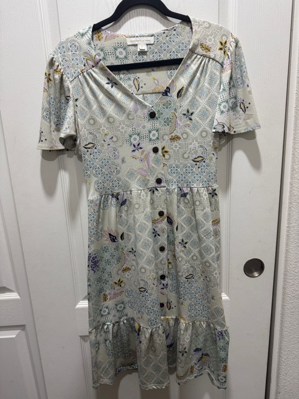 Monteau Los Angeles Floral Dress Size L Boho Button Front Short Sleeve